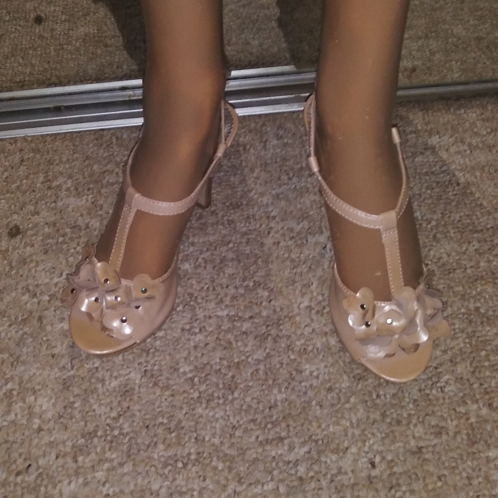 Fioni Peep Toe Sandals With Flowers Slingback 8.5